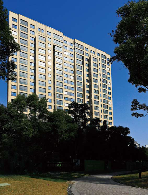 中鷹黑森林(AWS105CC)